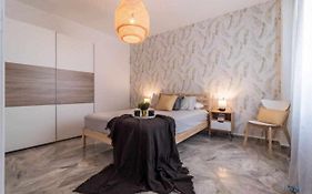 Apartamento Tranquilo En Pleno Centro Con Garaje